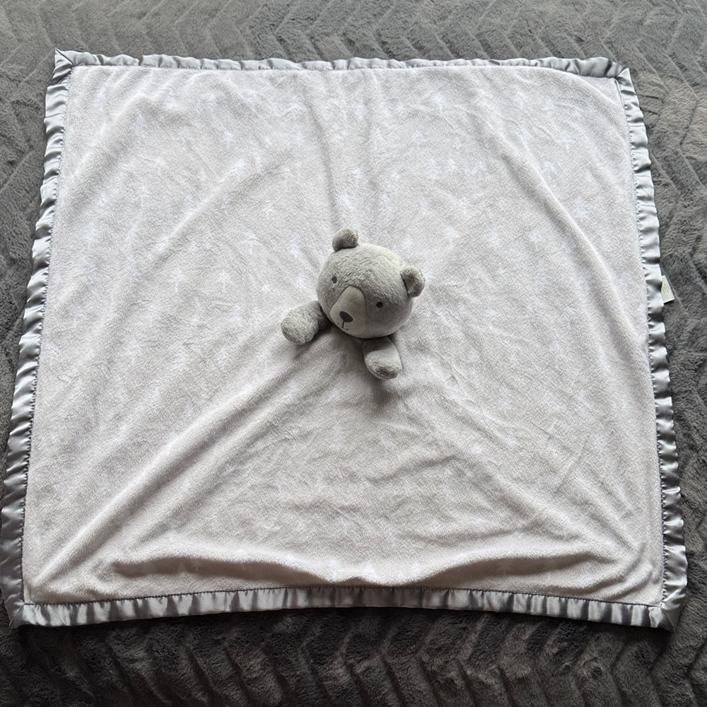 Cloud Island Gray and White Bear Blanket